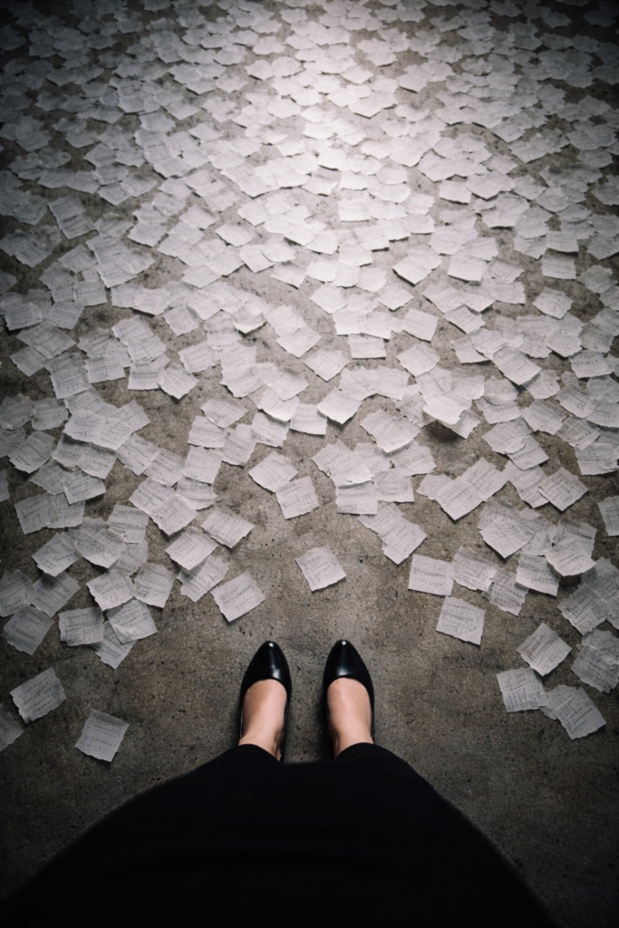 Kreativer Ideenprozess beim Schreiben mit KI